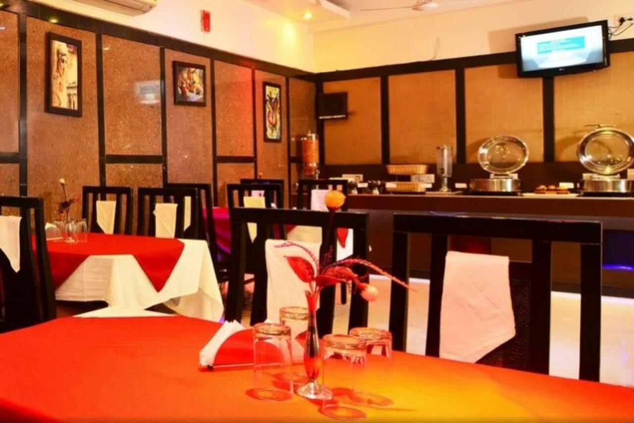 Hotel Shipra International Ню Делхи Екстериор снимка