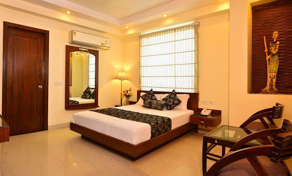 Hotel Shipra International Ню Делхи Екстериор снимка