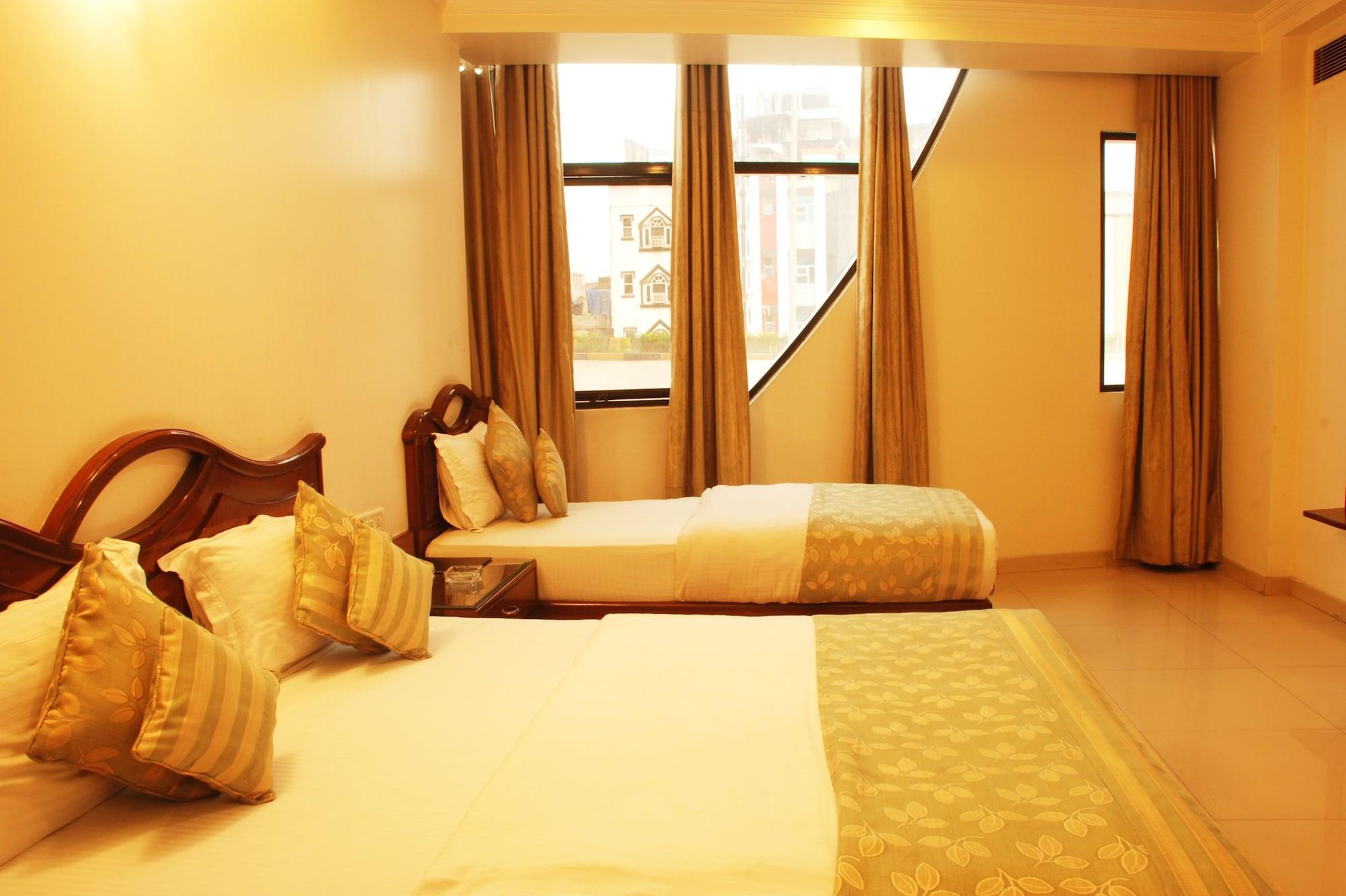 Hotel Shipra International Ню Делхи Екстериор снимка