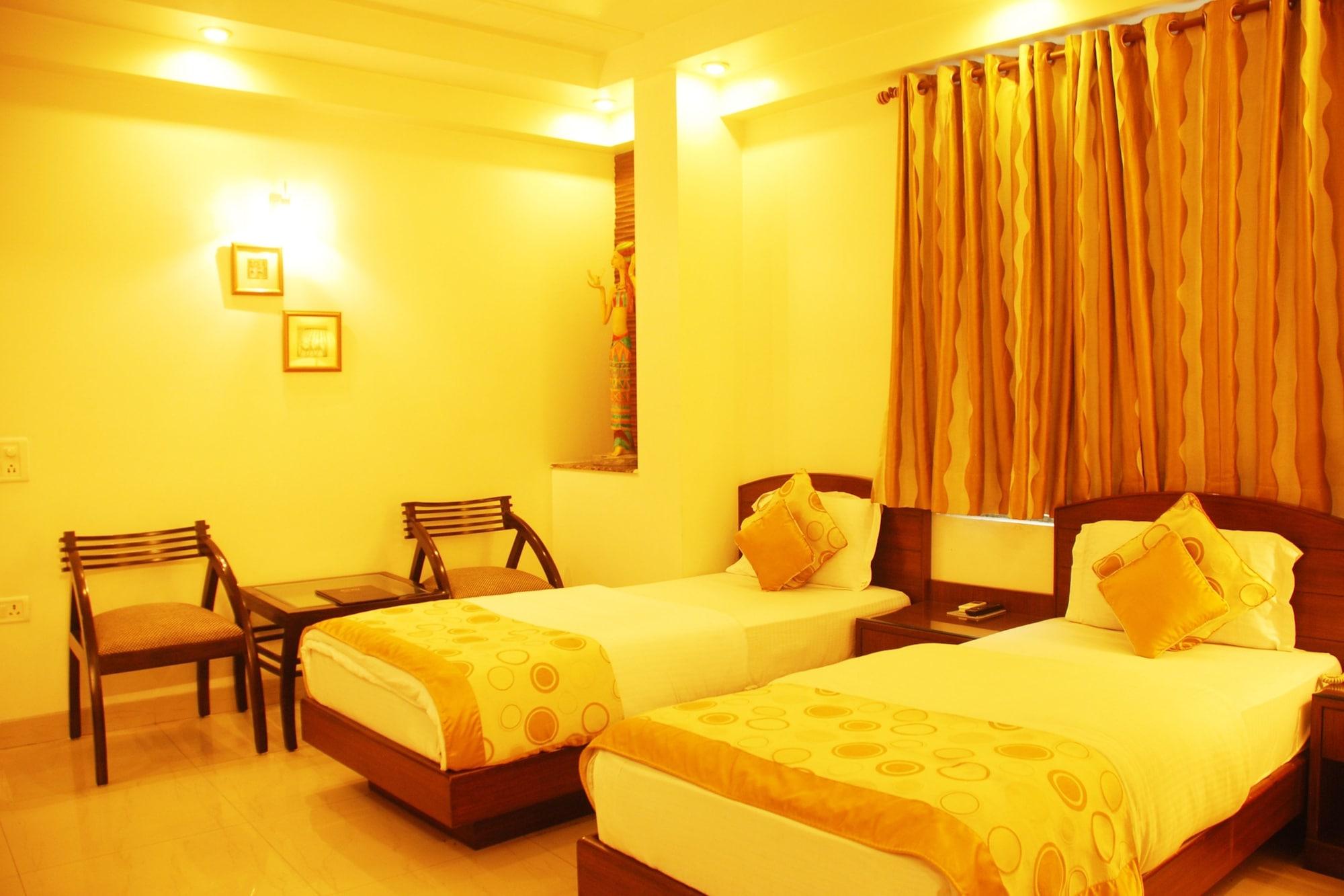 Hotel Shipra International Ню Делхи Екстериор снимка