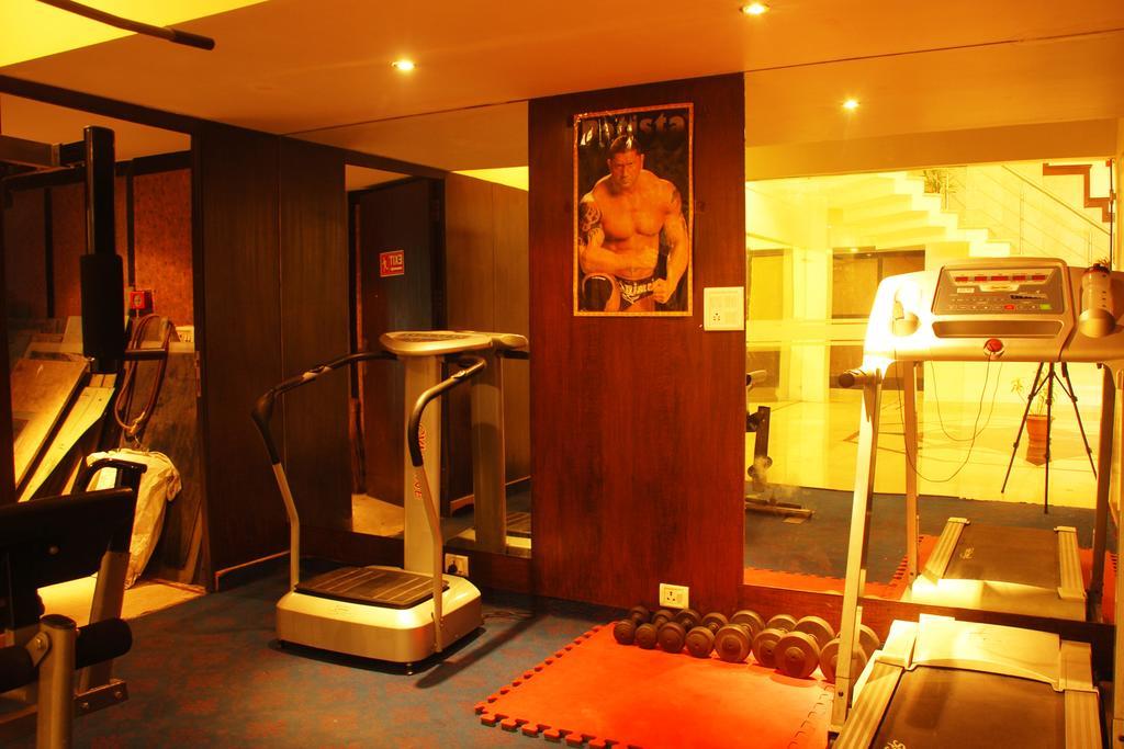 Hotel Shipra International Ню Делхи Екстериор снимка