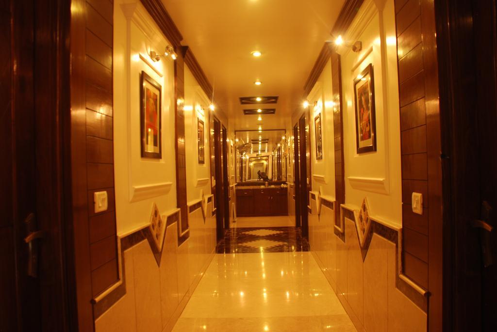 Hotel Shipra International Ню Делхи Интериор снимка